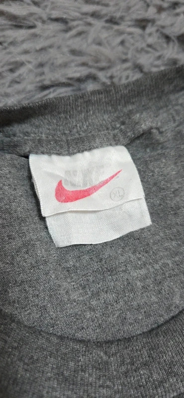 Nike Basic T-Shirt Gris