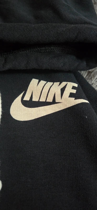 Nike Hoodie Negra