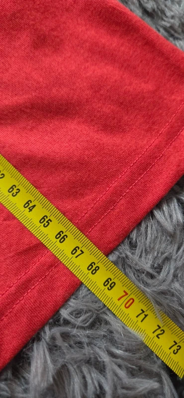 Camiseta Nike Roja Swoosh Minimal