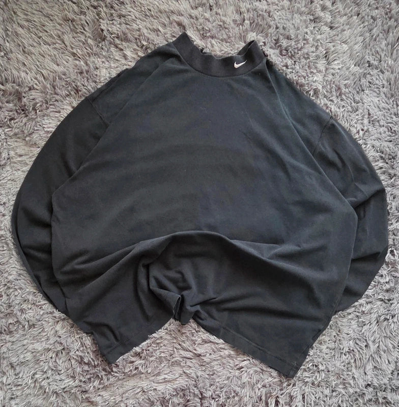 Sudadera Nike Negra Minimal Cuello Alto